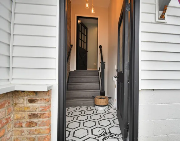 $3,850 | 635 East Prairie Avenue, Lombard, IL 60148