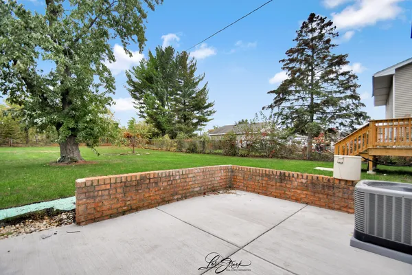 $3,850 | 635 East Prairie Avenue, Lombard, IL 60148