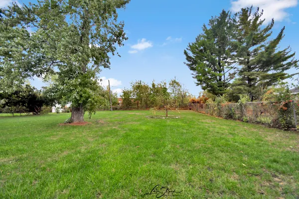 $3,850 | 635 East Prairie Avenue, Lombard, IL 60148