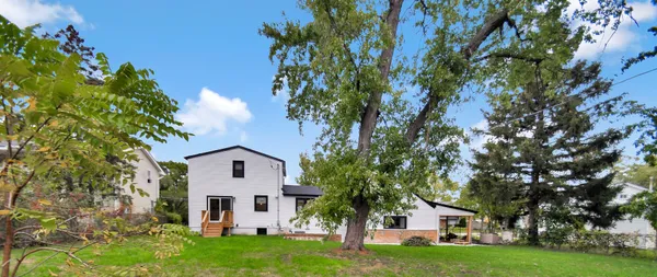 $3,850 | 635 East Prairie Avenue, Lombard, IL 60148