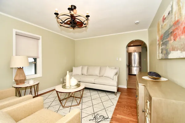 $3,850 | 635 East Prairie Avenue, Lombard, IL 60148