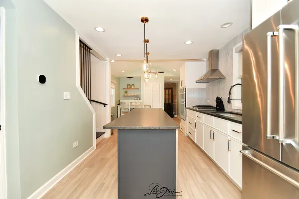 $3,850 | 635 East Prairie Avenue, Lombard, IL 60148