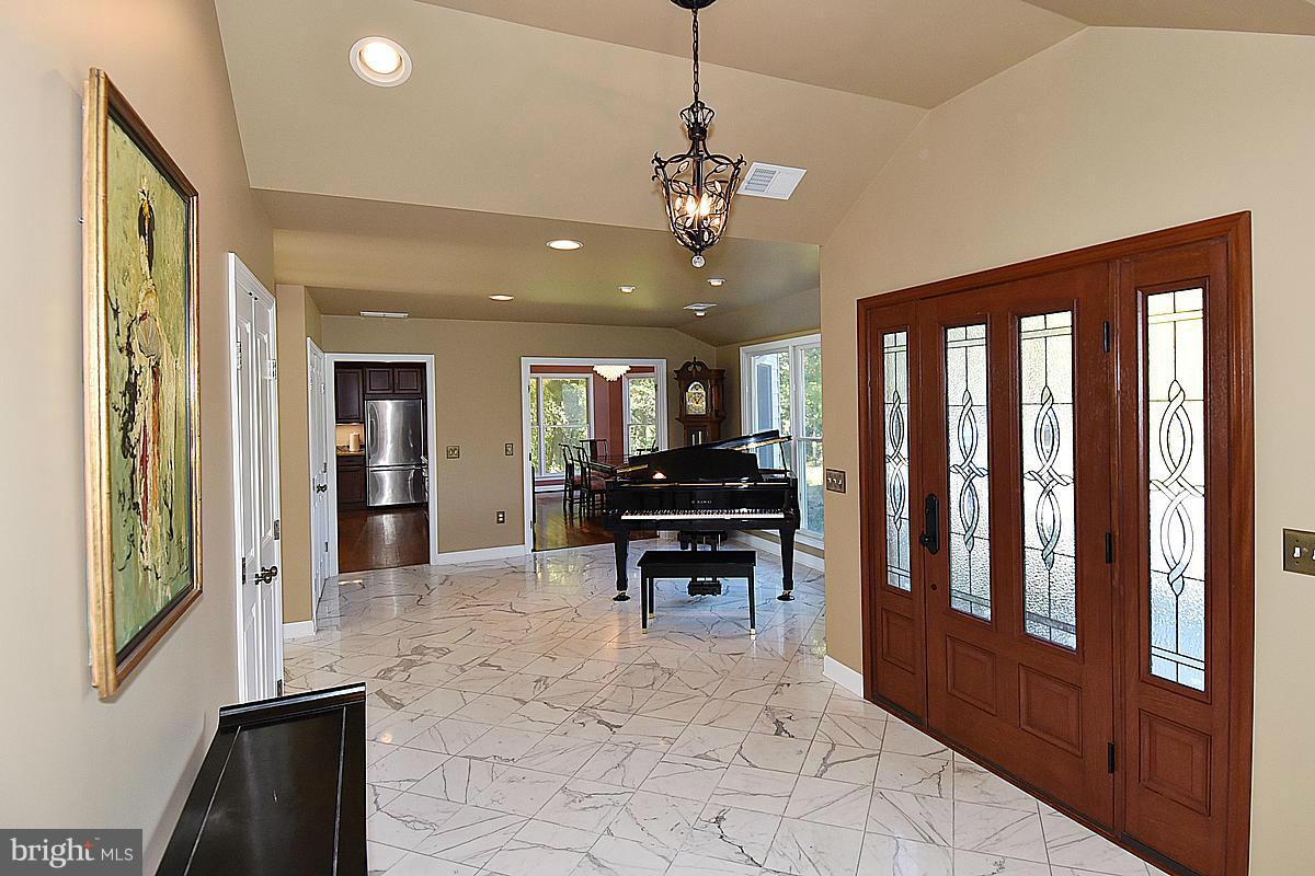 4600 Bayfields Road Harwood, MD 20776 - Photo 4 of 30 Interior (General)