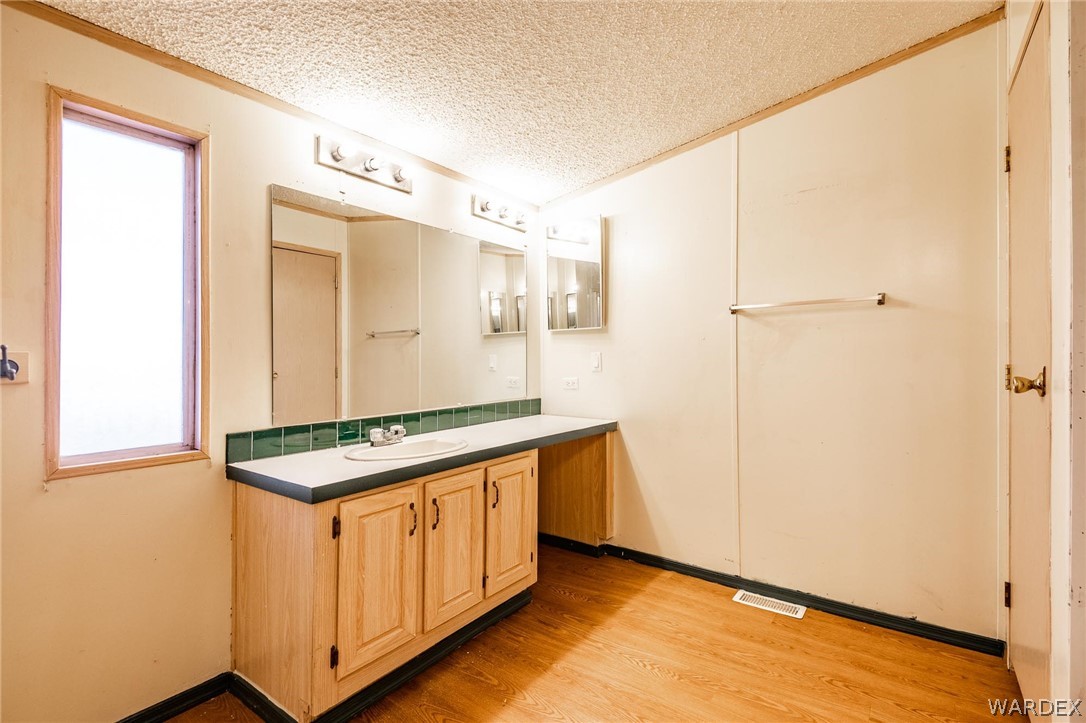 4496 Cowlic Road Golden Valley, AZ 86413 - Photo 17 of 50 a view of a kitchen counter space
