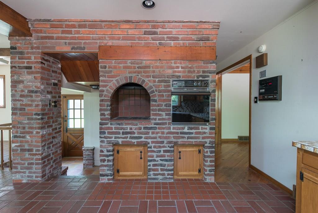 709 Camp Meeting Road Sewickley, PA 15143 - Photo 6 of 18 a front view of a house with garden