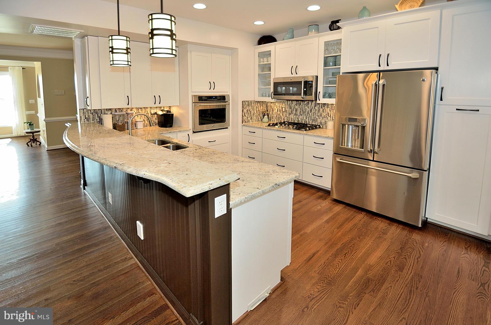 386 Myrtle Place Occoquan, VA 22125 - Photo 4 of 30 Totally Remodeled Kitchen (2014)