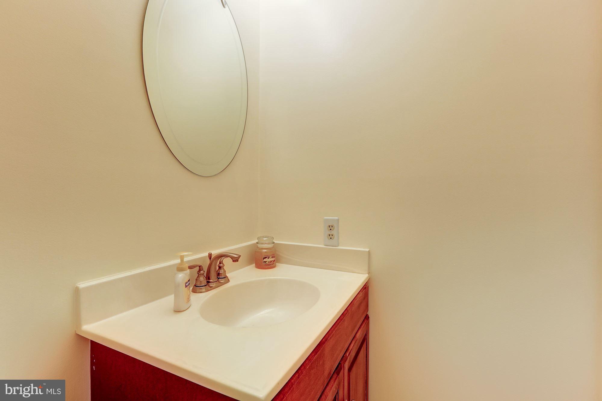 920 Pointer Ridge Drive Gaithersburg, MD 20878 - Photo 14 of 30 Half Bath
