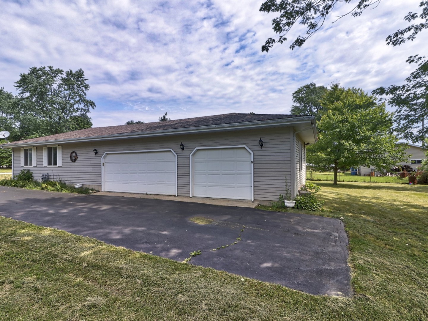 5159 West Margaret Street Monee, IL 60449 - Photo 3 of 13 a backyard of a house with lots of green space