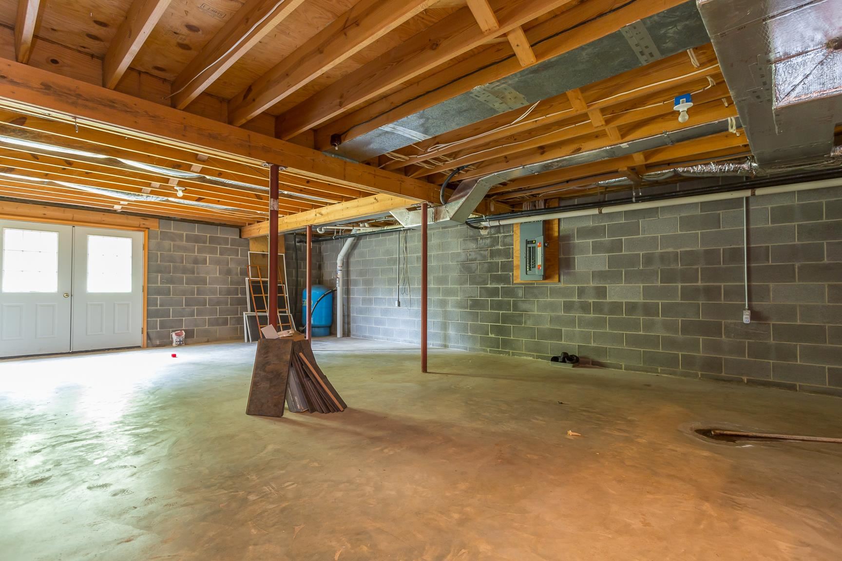 693 Stover Shop Road Churchville, VA 24421 - Photo 30 of 42 a view of a room with gym equipment