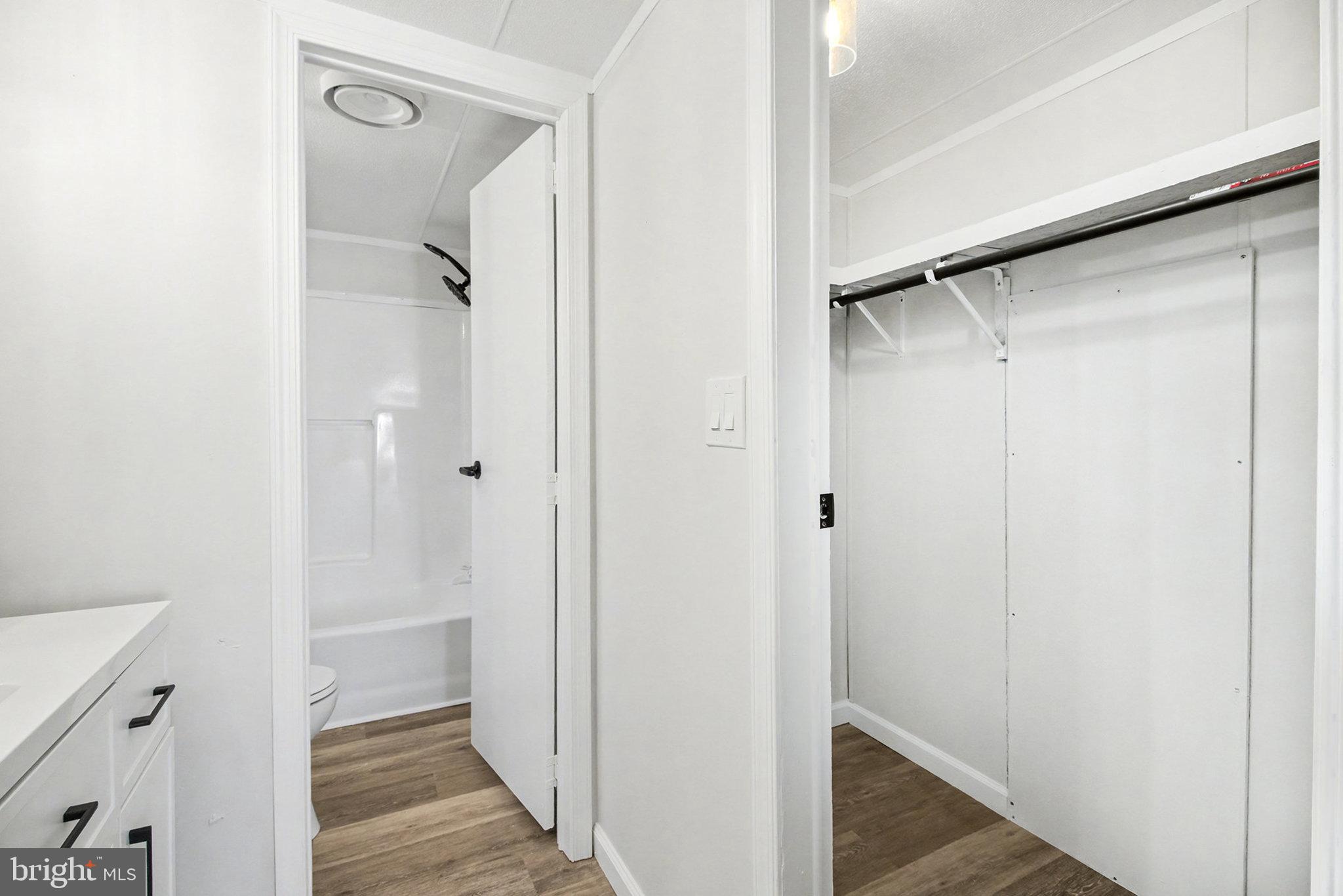 5169 East Trindle Road Mechanicsburg, PA 17050 - Photo 15 of 27