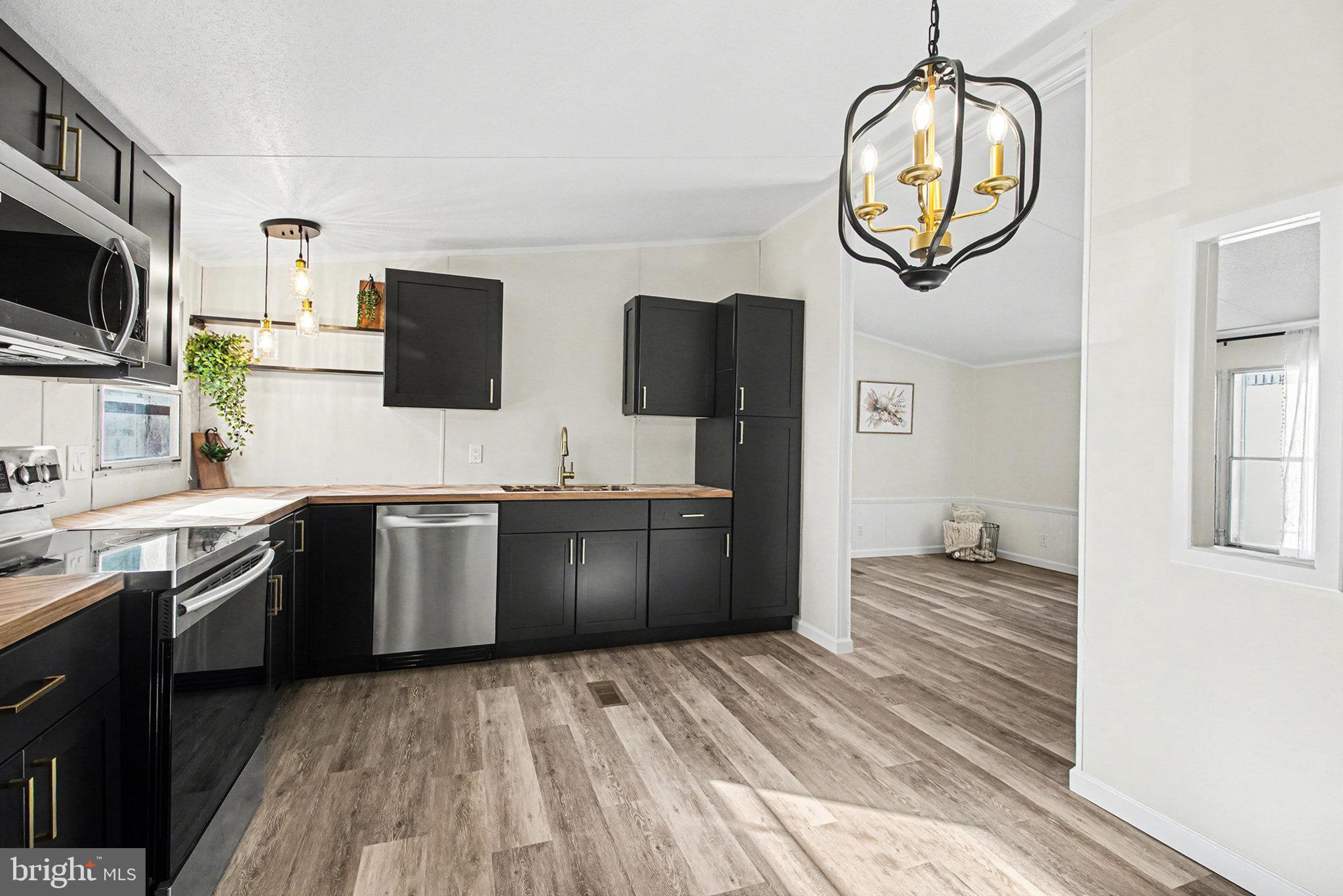 5169 East Trindle Road Mechanicsburg, PA 17050 - Photo 8 of 27