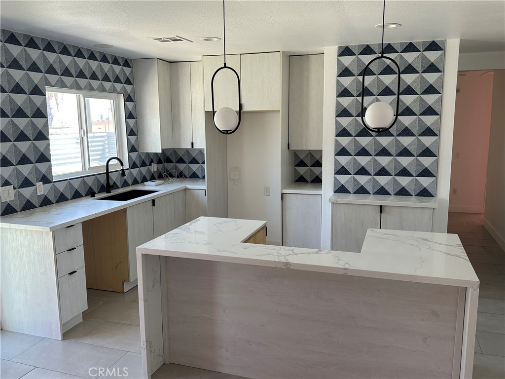 485-485 West Tramview Road Palm Springs, CA 92262 - Photo 12 of 16