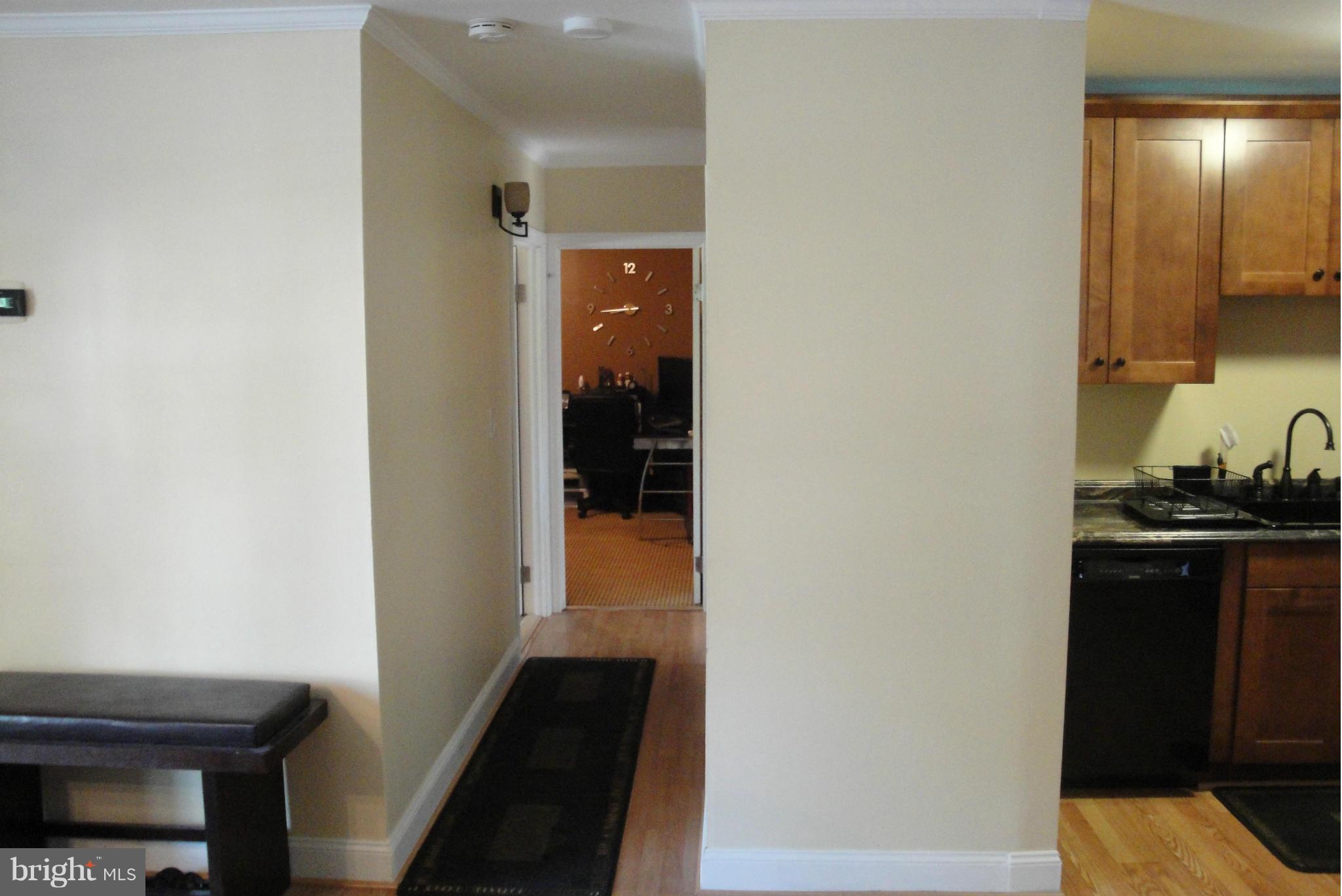 2009 Bay Ridge Avenue Annapolis, MD 21403 - Photo 11 of 24 Hall way to the bedrooms