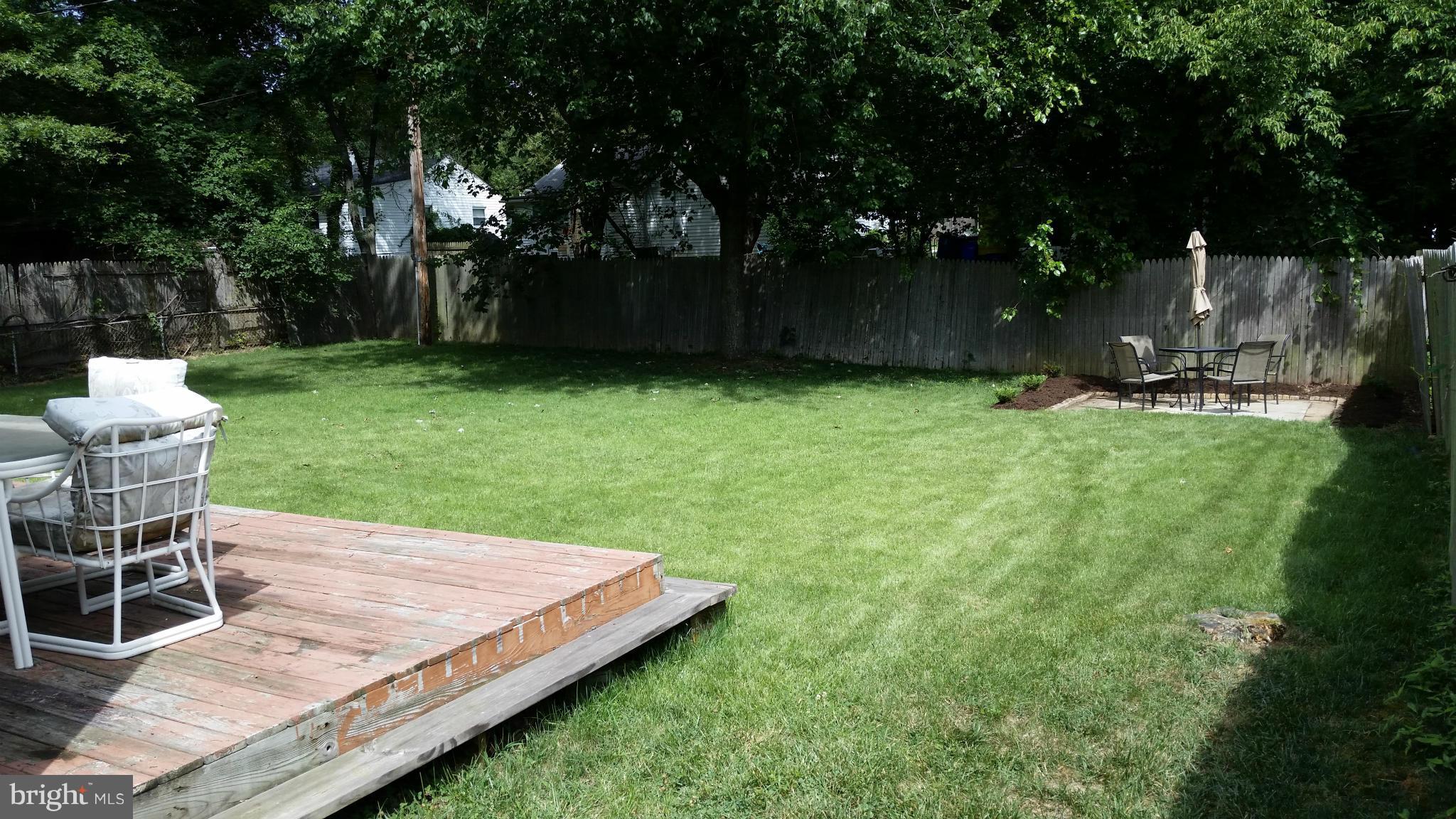 2009 Bay Ridge Avenue Annapolis, MD 21403 - Photo 7 of 24 Fenced yard