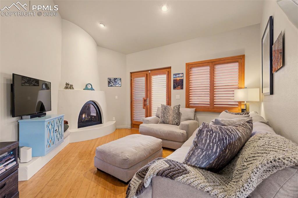21 Crystal Park Road Manitou Springs, CO 80829 - Photo 2 of 27