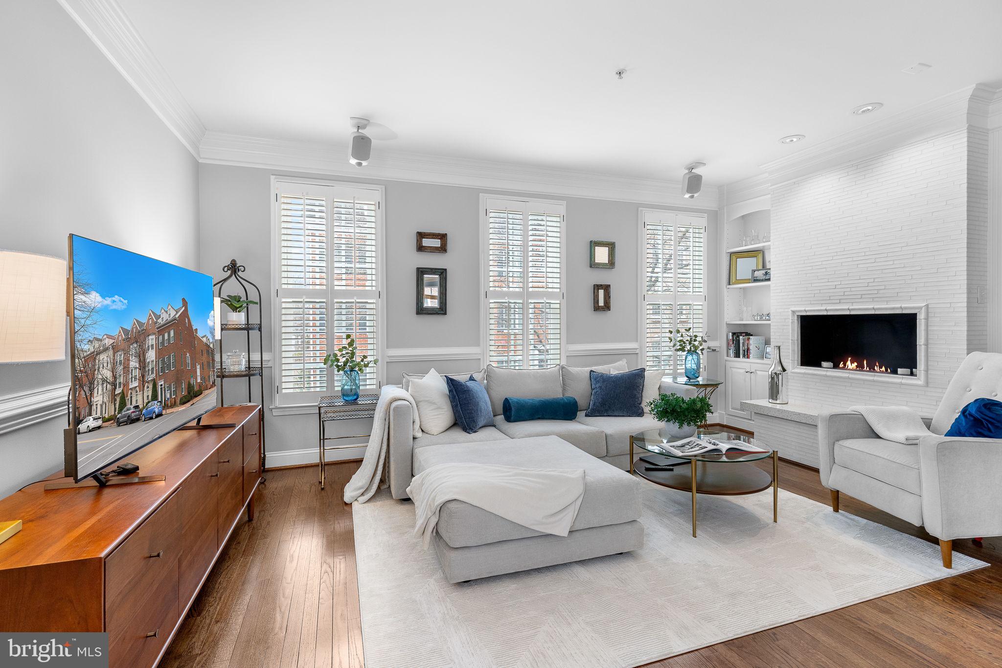 Old Town Alexandria - 3BR+Den, 3.5BA with Garage!