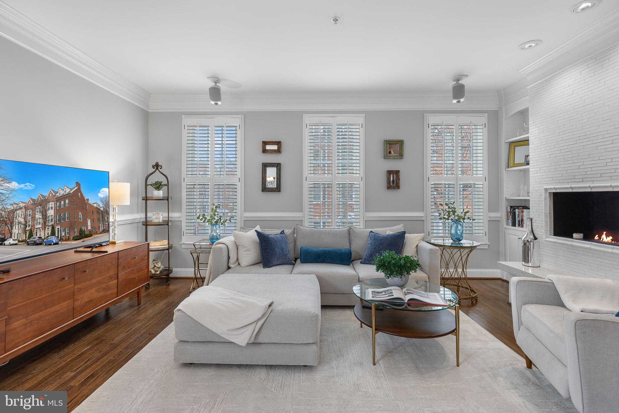 501 Pendleton Street Alexandria, VA 22314 - Photo 13 of 39 Elegant open living room with ventless fireplace!