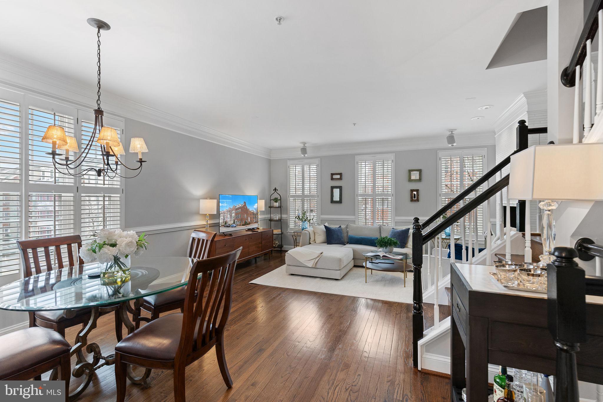 501 Pendleton Street Alexandria, VA 22314 - Photo 16 of 39 Light-filled open living/dining room w hardwoods