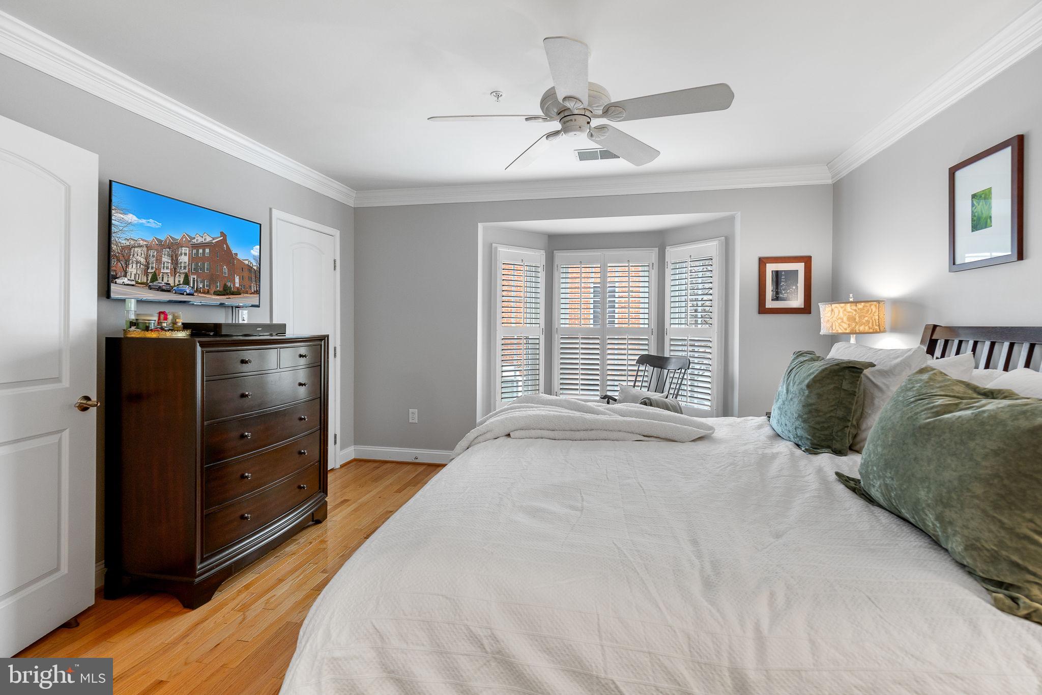 501 Pendleton Street Alexandria, VA 22314 - Photo 24 of 39 Ensuite Primary Bedroom w bay window on upper lvl