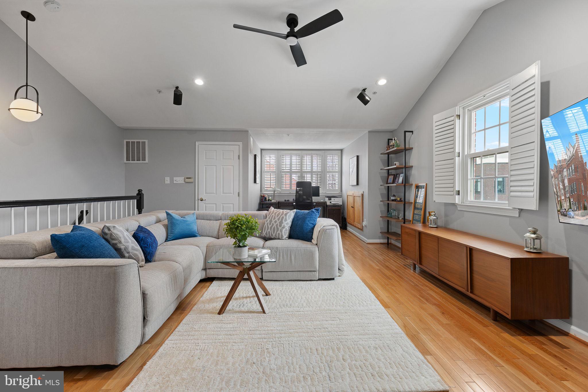501 Pendleton Street Alexandria, VA 22314 - Photo 5 of 39 Top floor family room or ensuite 3rd bedroom