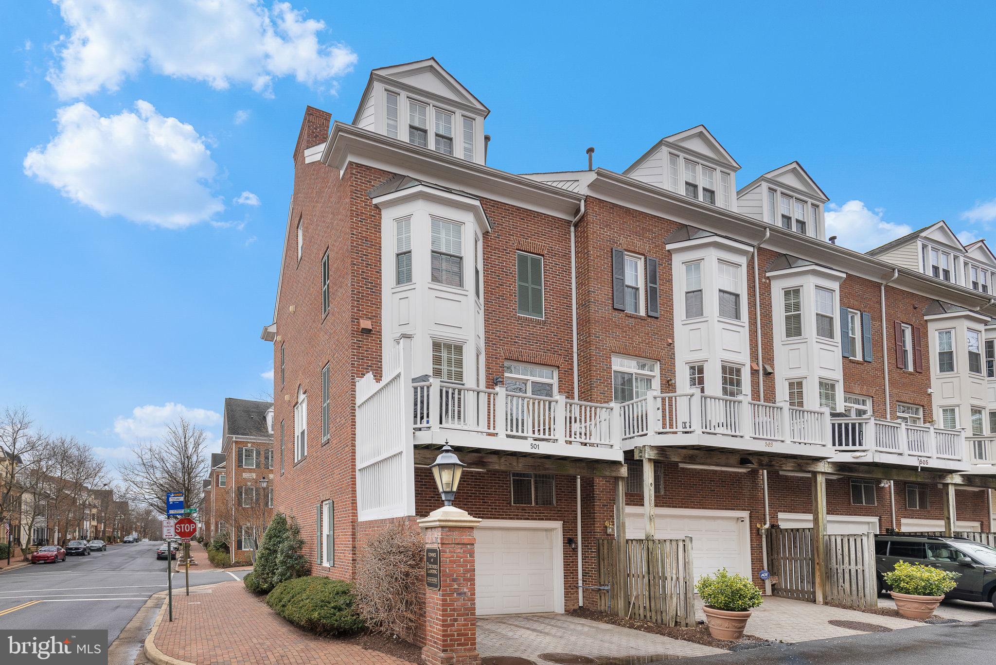 501 Pendleton Street Alexandria, VA 22314 - Photo 8 of 39 Old Town - River facing end unit w 2-car garage!