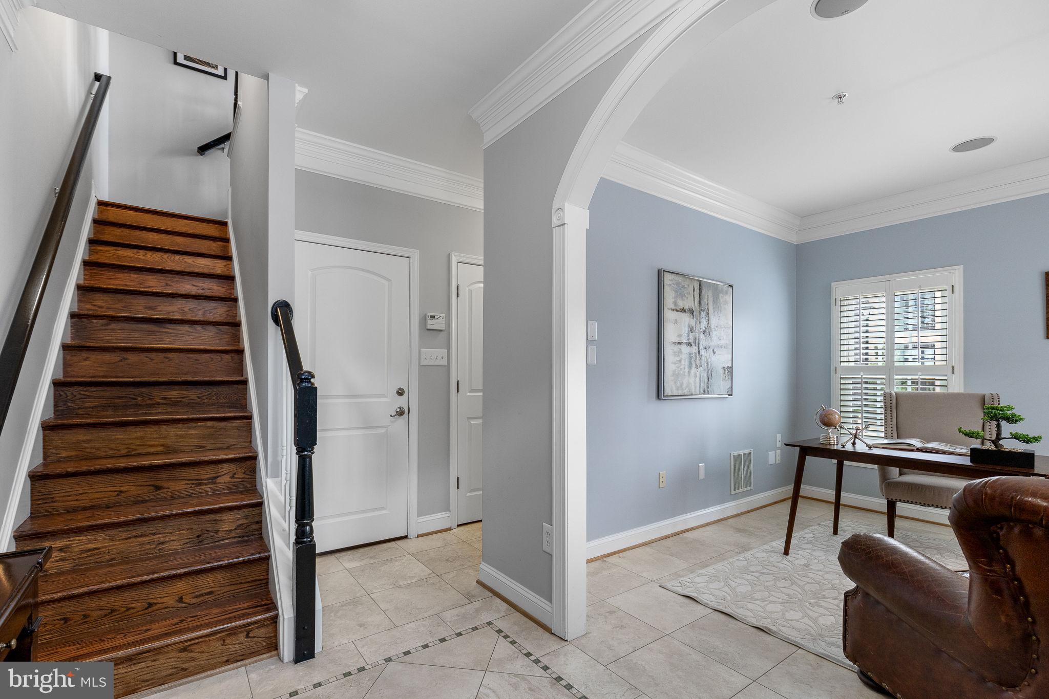 501 Pendleton Street Alexandria, VA 22314 - Photo 9 of 39 Entry level offers garage access and den/office!