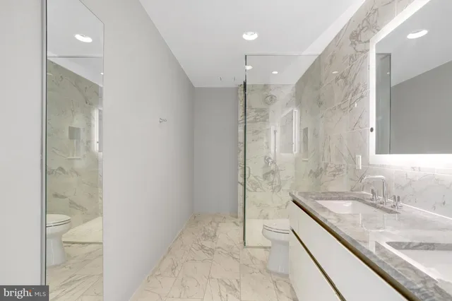 $1,299,000 | 1781 North Pierce Street, Unit 1404, Arlington, VA 22209