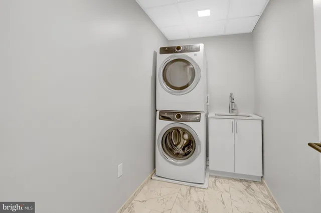 $1,299,000 | 1781 North Pierce Street, Unit 1404, Arlington, VA 22209