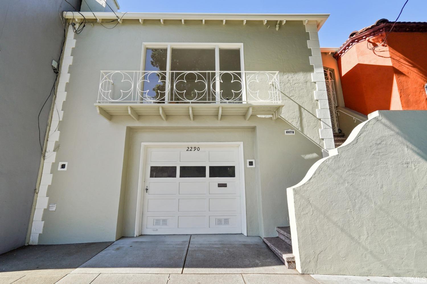 2290 Alemany Boulevard San Francisco, CA 94112 - Photo 8 of 45 a view of a house with entrance gate