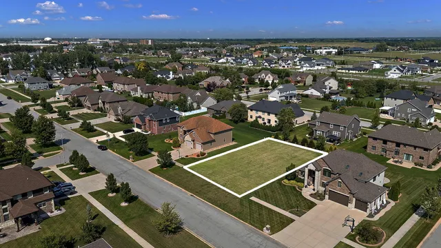 $195,000 | 10317 Margo Lane, Munster, IN 46321