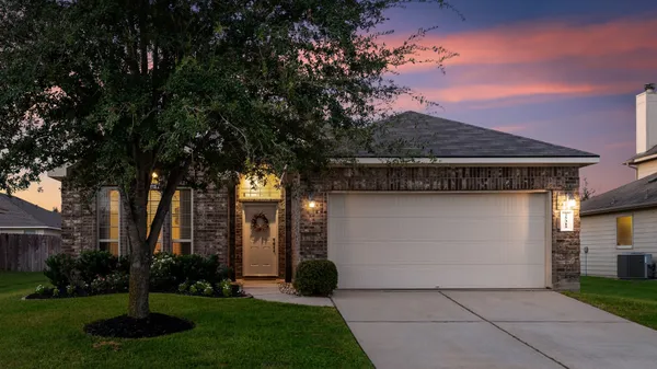$2,200 | 25315 Saddlebrook Ranch Drive, Tomball, TX 77375