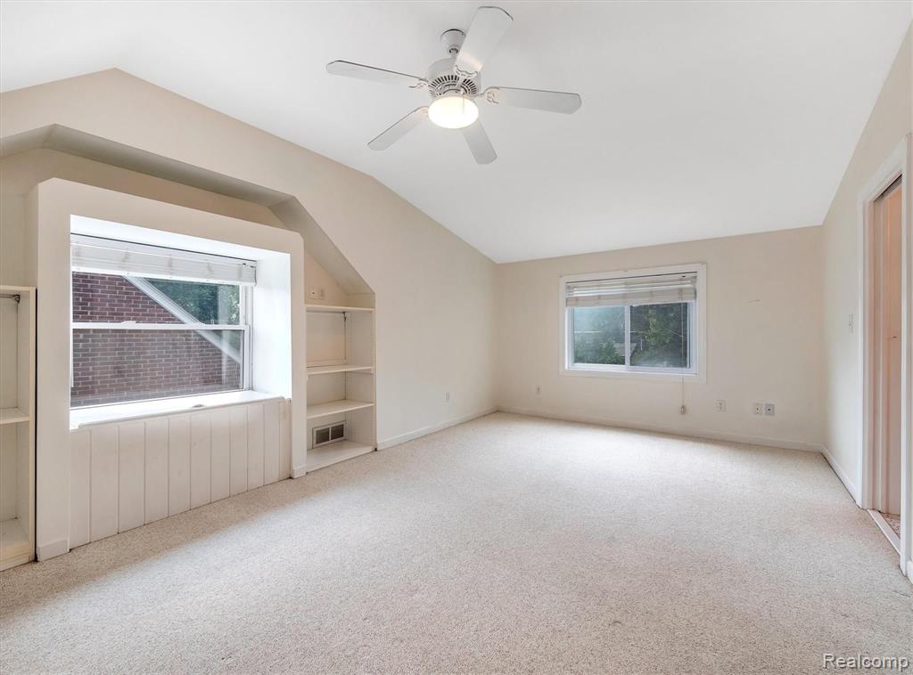 2736 Pembroke Road Birmingham, MI 48009 - Photo 23 of 36