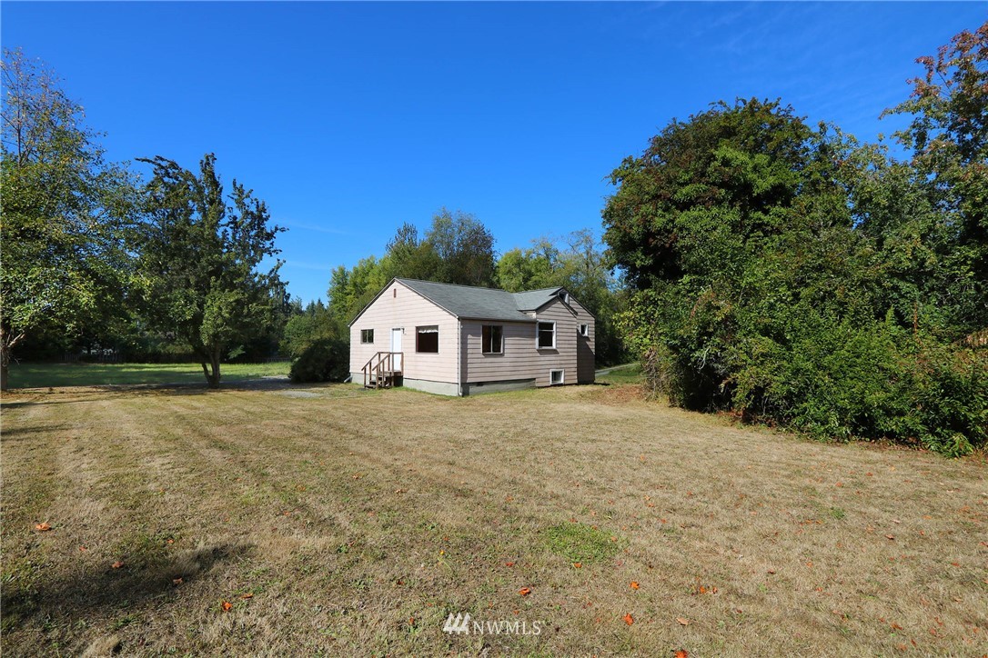 10112 Southwest Cove Road Vashon, WA 98070 - Photo 1 of 25