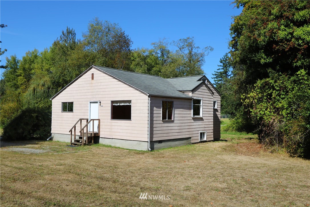 10112 Southwest Cove Road Vashon, WA 98070 - Photo 2 of 25