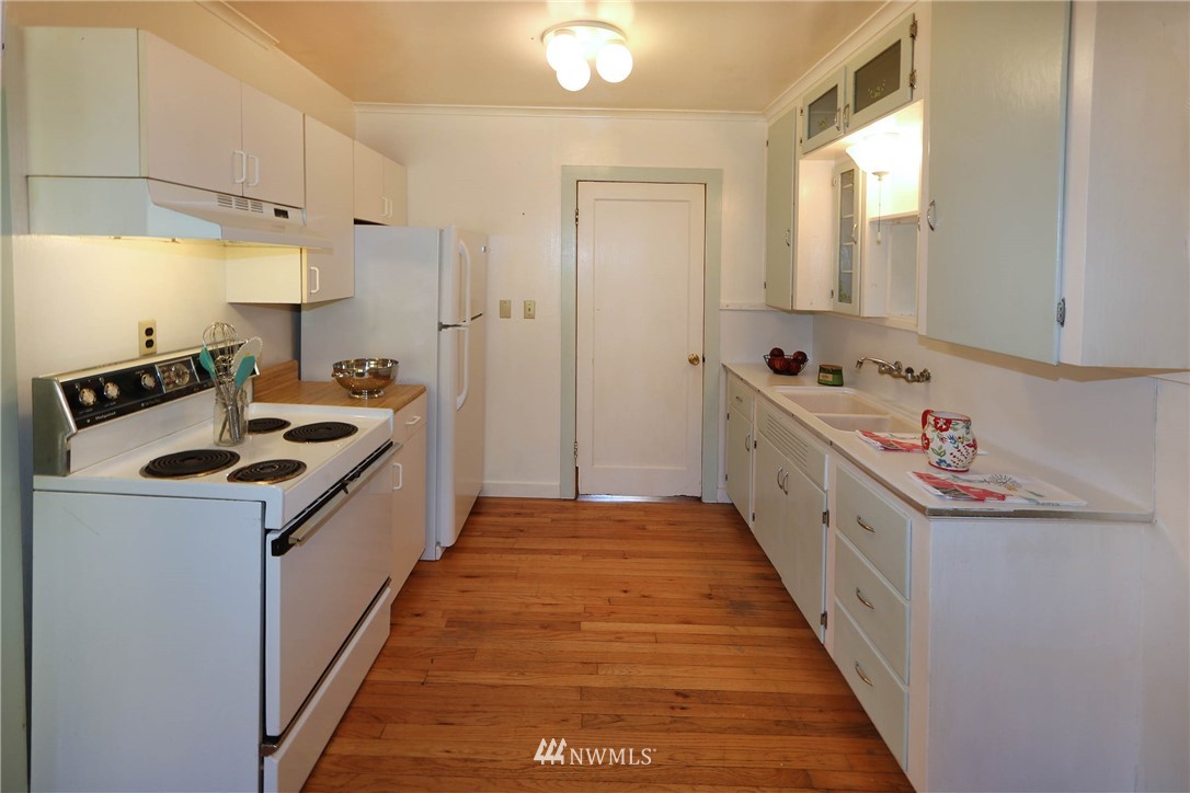 10112 Southwest Cove Road Vashon, WA 98070 - Photo 13 of 25