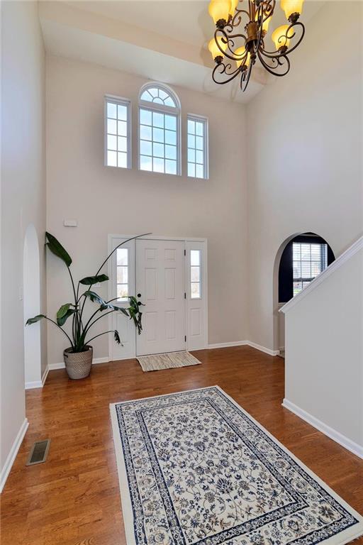 207 Hickory Circle McKees Rocks, PA 15136 - Photo 2 of 25 Gallery Image 2