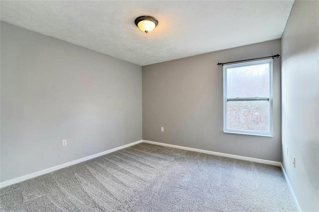 207 Hickory Circle McKees Rocks, PA 15136 - Photo 18 of 25 Gallery Image 18