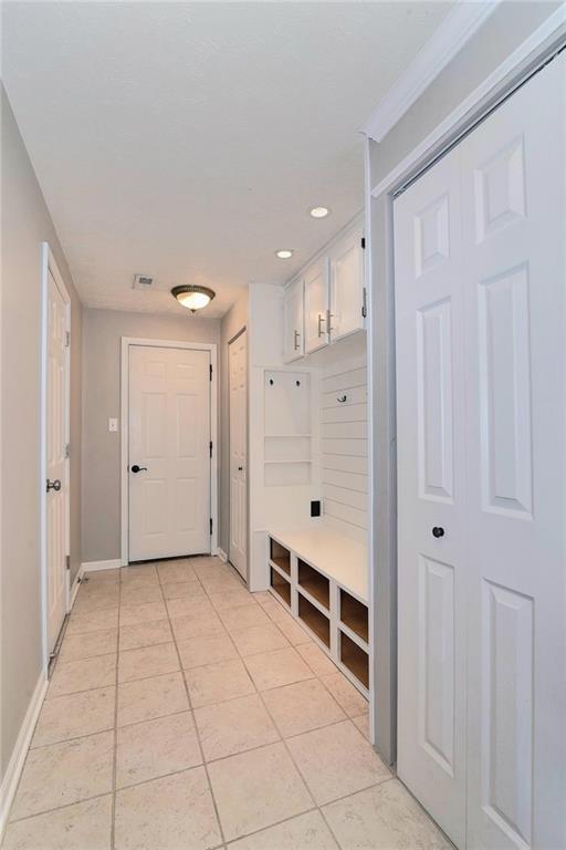 207 Hickory Circle McKees Rocks, PA 15136 - Photo 4 of 25 Gallery Image 4
