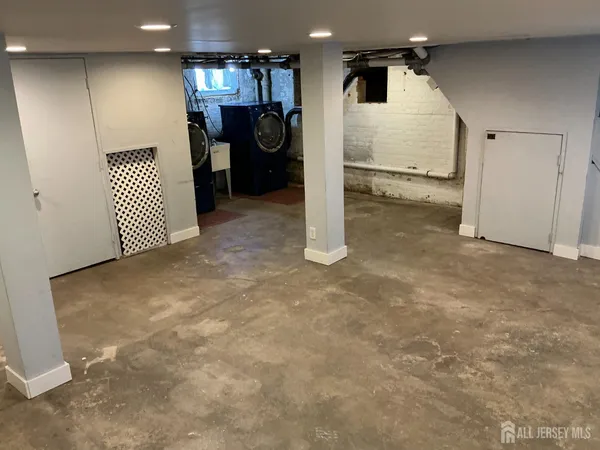 $499,000 | 175 Grenville Street, Woodbridge, NJ 07095