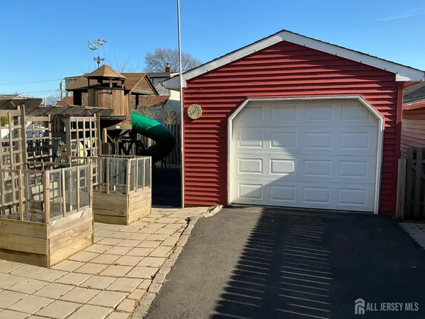 $499,000 | 175 Grenville Street, Woodbridge, NJ 07095