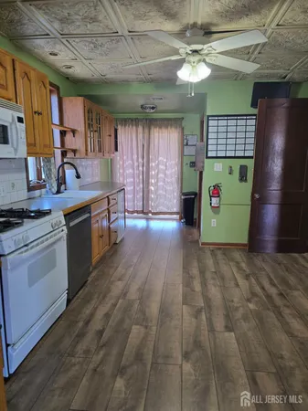 $499,000 | 175 Grenville Street, Woodbridge, NJ 07095