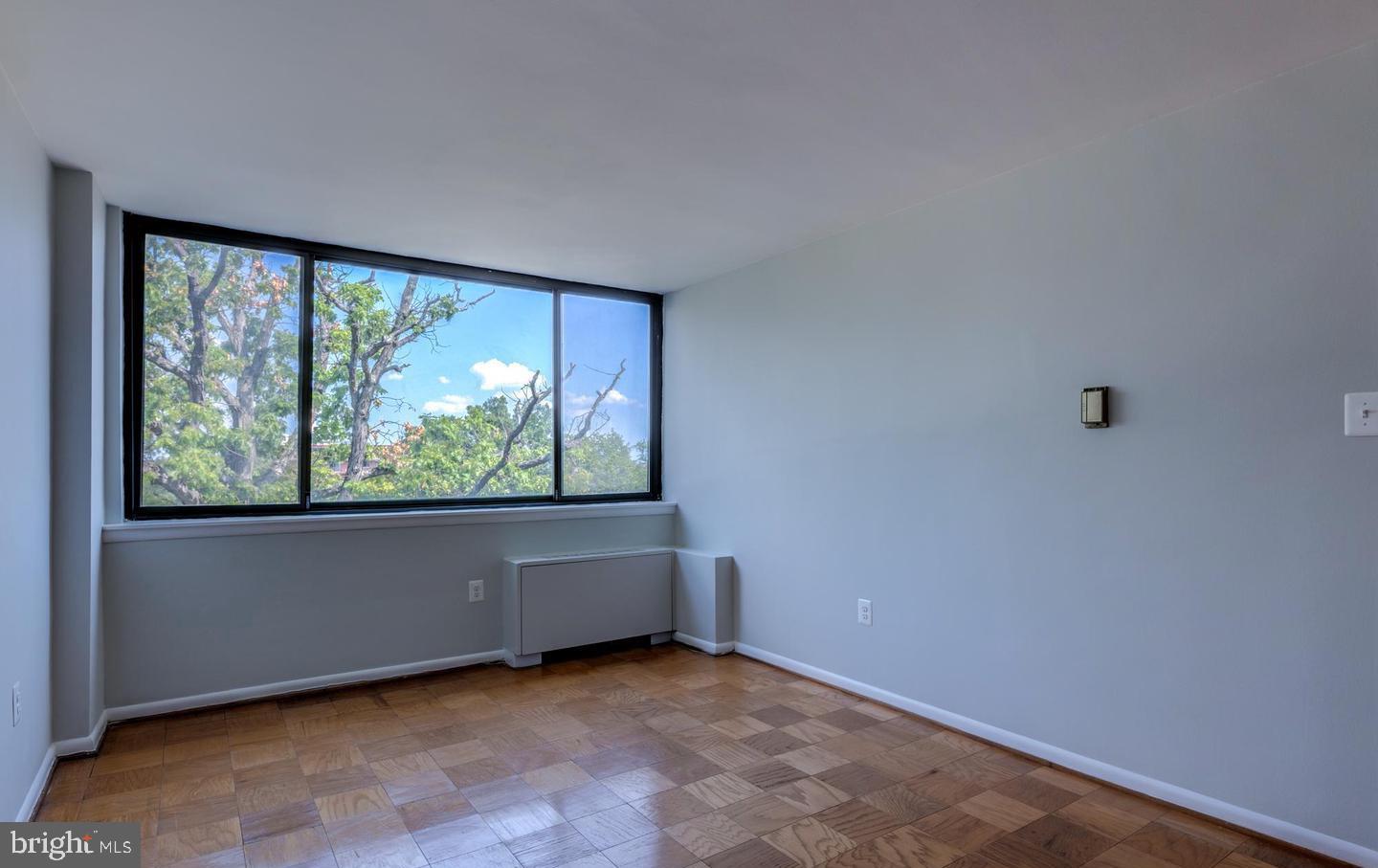 4401 Cherry Hill Road, Unit 66 Arlington, VA 22207 - Photo 14 of 29 an empty room with large window