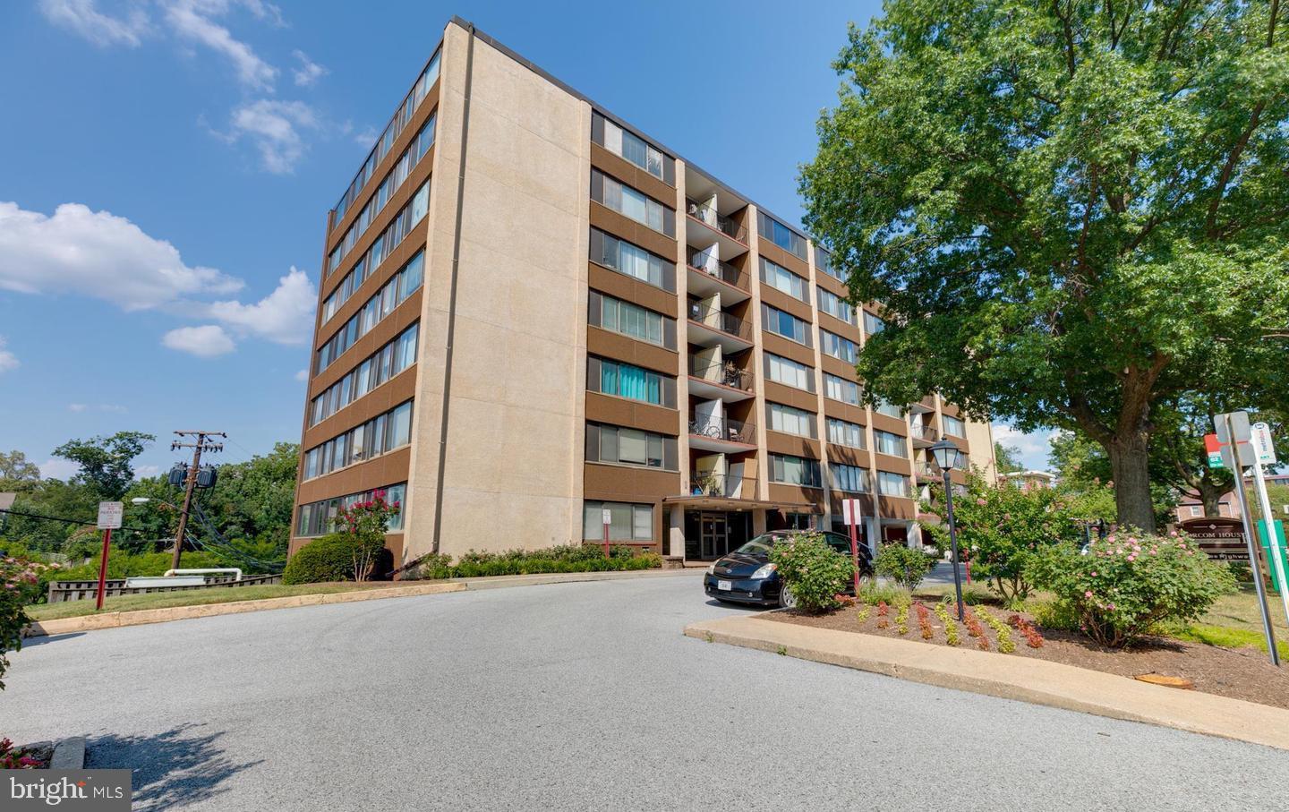4401 Cherry Hill Road, Unit 66 Arlington, VA 22207 - Photo 27 of 29 front view of a building and a street view