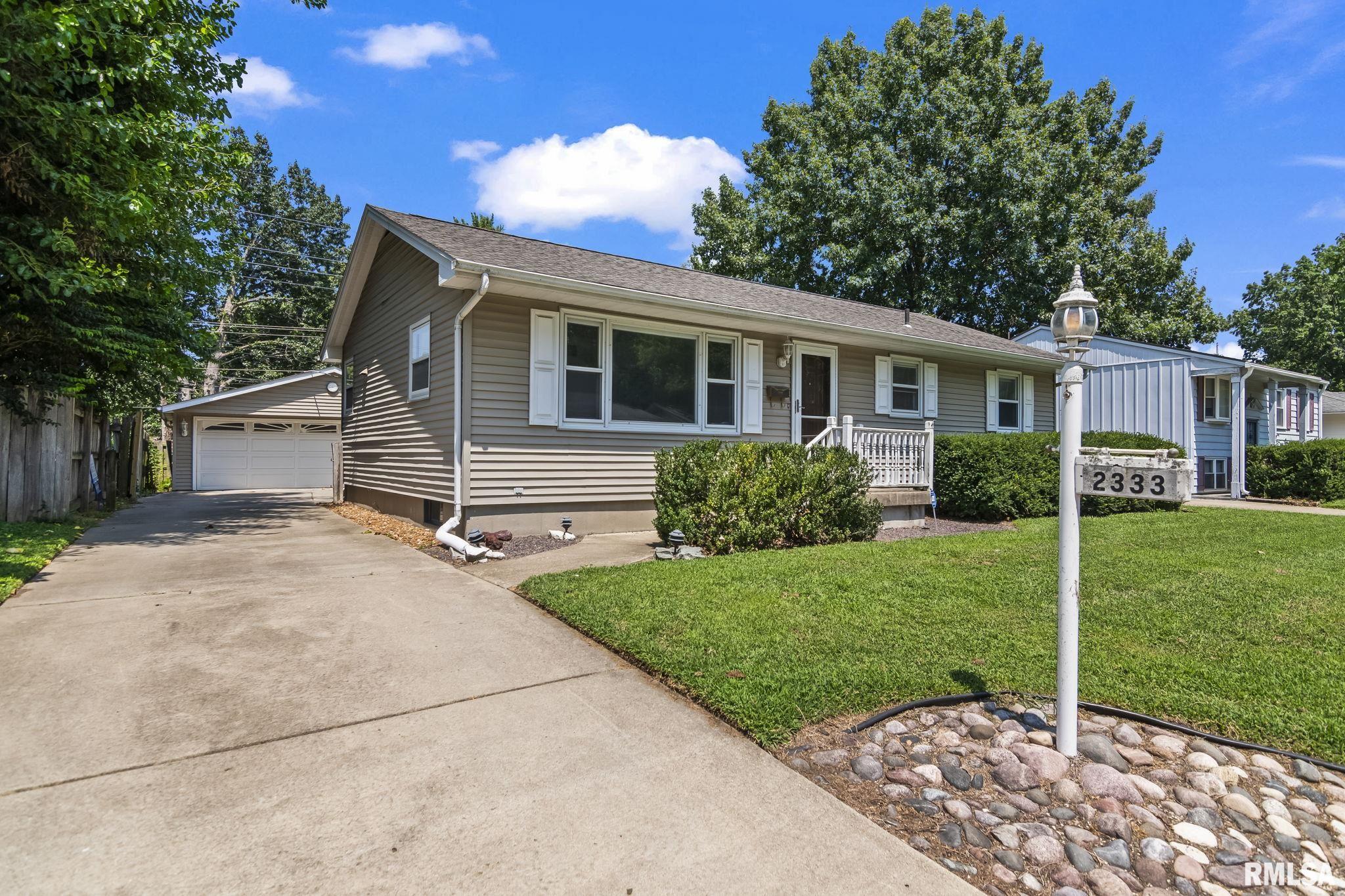 2333 Queensway Road Springfield, IL 62703 - Photo 2 of 37 Gallery Image 2