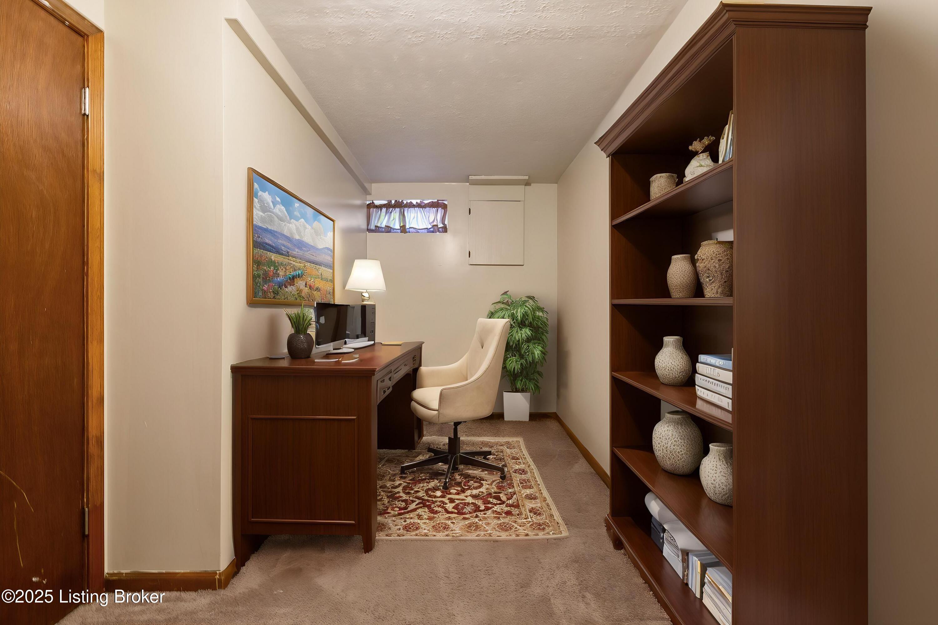 7208 Ridge Creek Road Louisville, KY 40291 - Photo 16 of 20 Current owners used this space for storage.