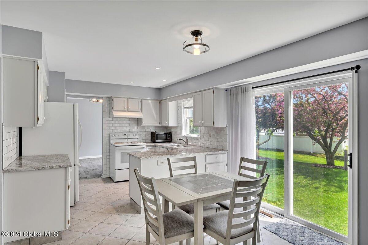 7 Mallard Road Bethlehem, NY 12077 - Photo 18 of 36 18-P1129087