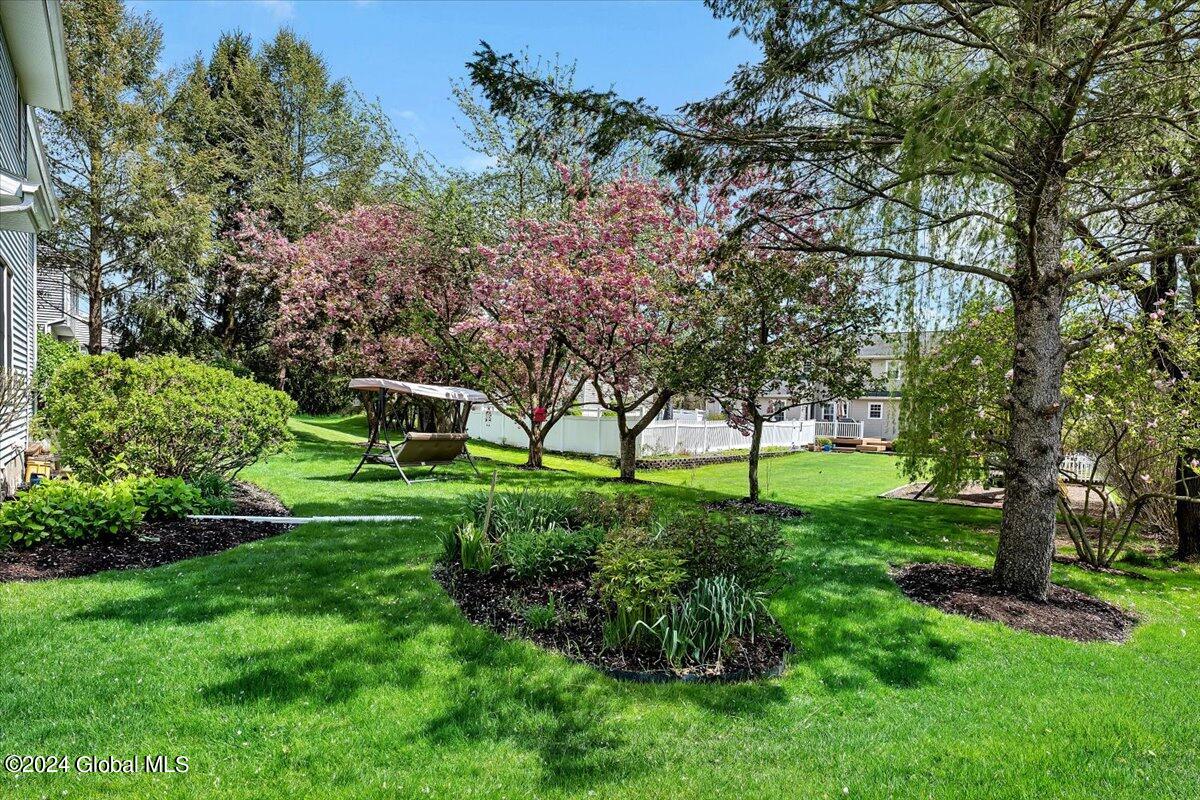 7 Mallard Road Bethlehem, NY 12077 - Photo 5 of 36 05-P1128999