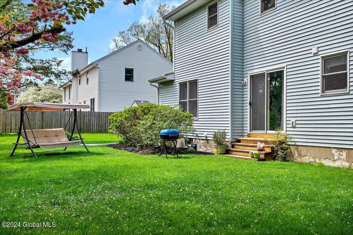 7 Mallard Road Bethlehem, NY 12077 - Photo 9 of 36 09-P1129024