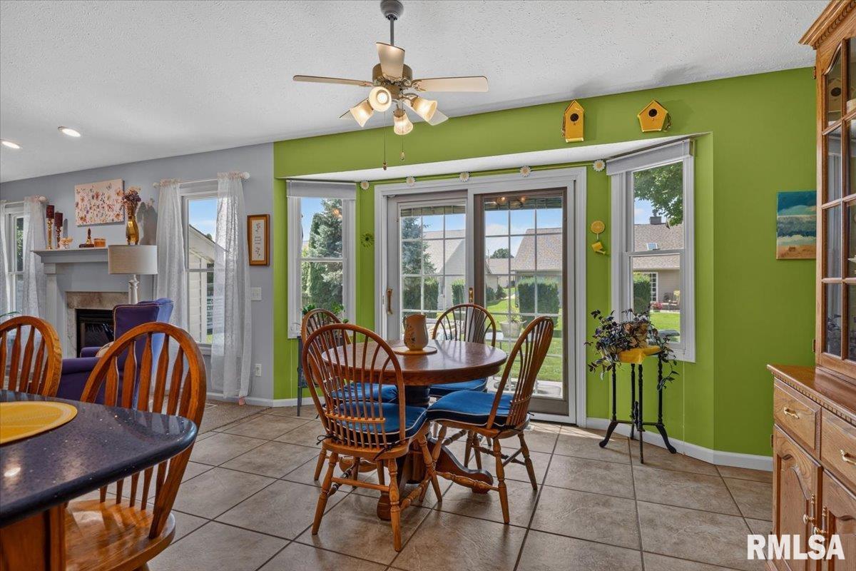 3904 Huxley Drive Springfield, IL 62711 - Photo 18 of 49