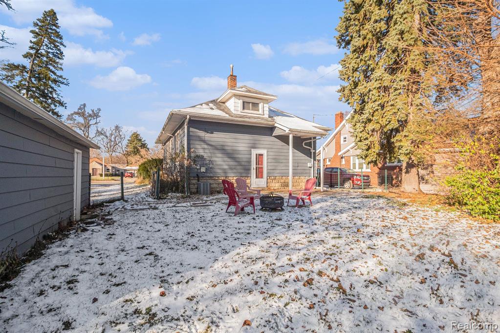 18608 Farmington Road Livonia, MI 48152 - Photo 24 of 27